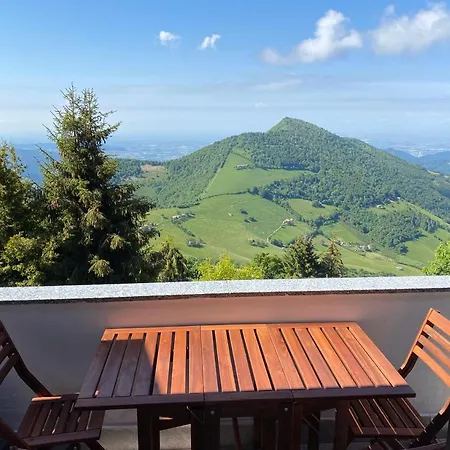 Apartman Panorama 1200, In The Heart Of The San Fermo Hills